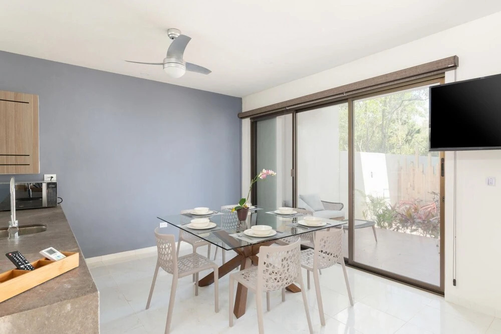 Amazing 6 Apts 12br Perfect for Large Groups Shared Pool With Sundeck in Downtown Tulum