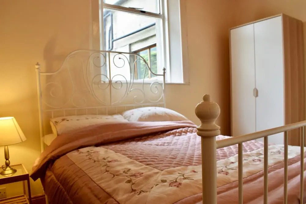 4 Bedroom Dublin Home Overlooking Canal