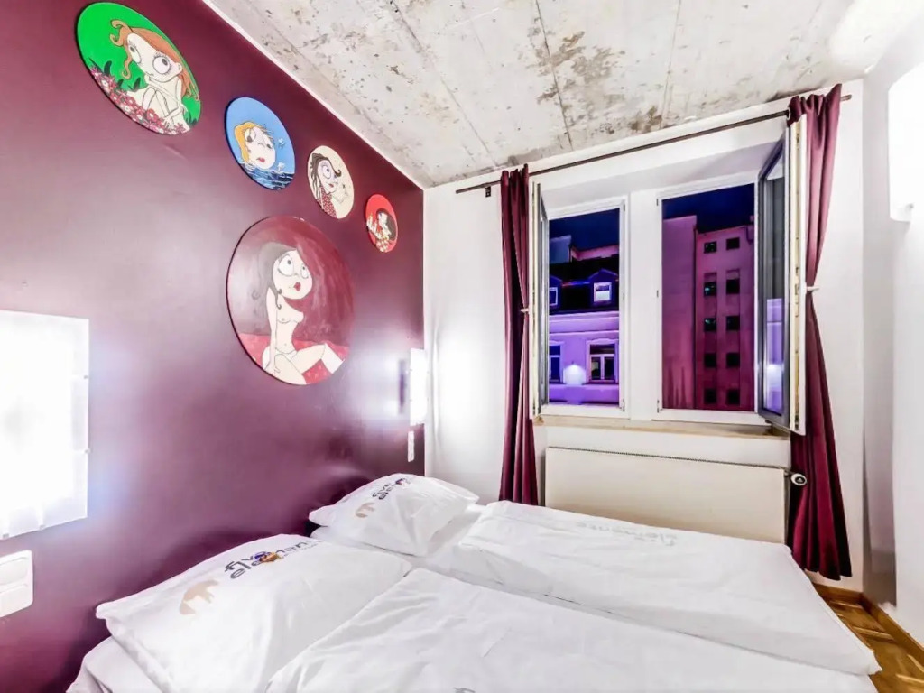 Five Elements Hostel and Capsules Frankfurt