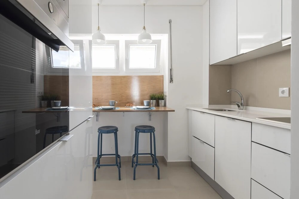 Elegant and Bright Apt Estoril by LCH