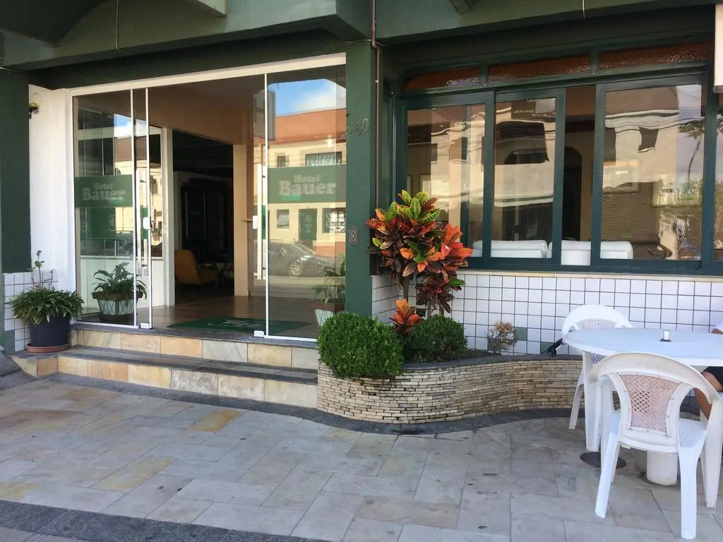 Hotel Bauer