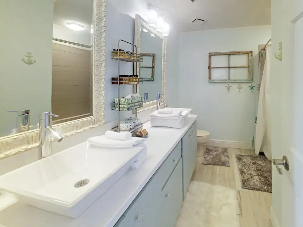 8730 Thomas Dr Condo Unit 1304A