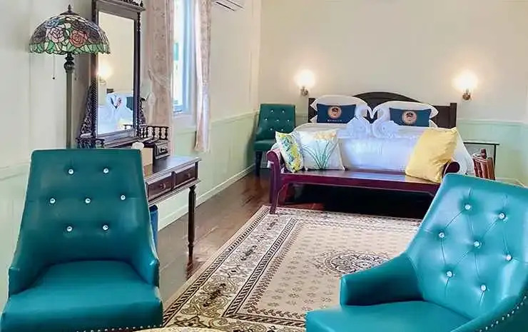 RQ Timeless Dinsor Cultural Heritage House