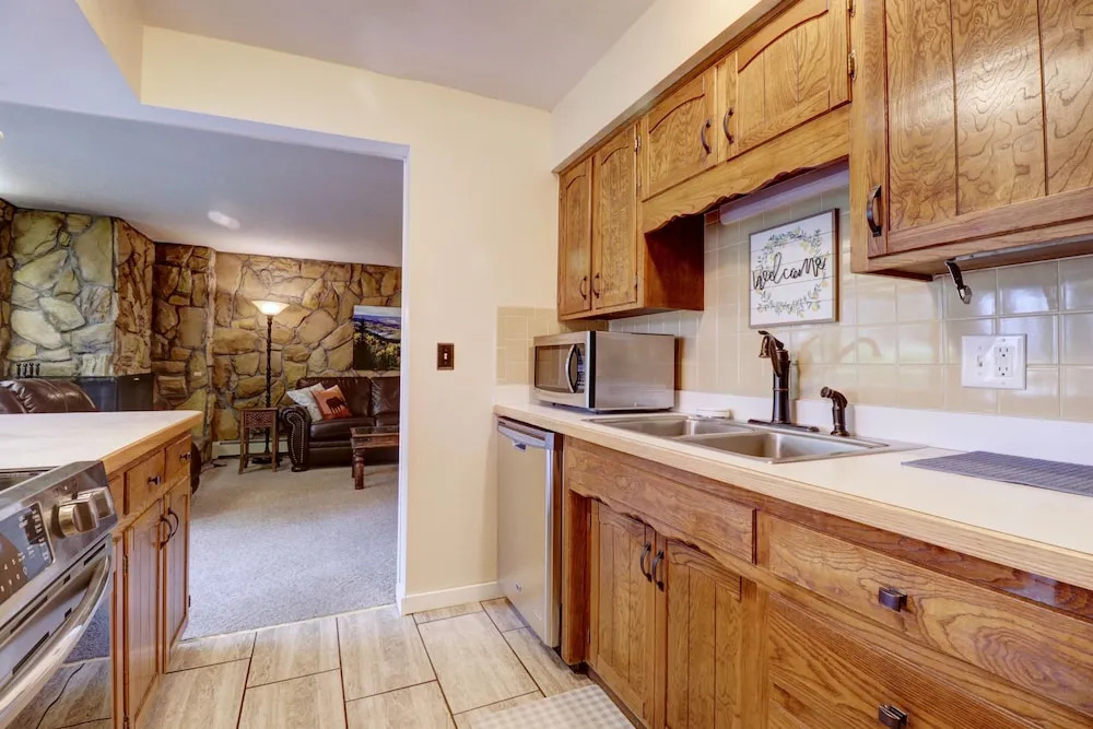 A105 Lake Cliffe 2 Bedroom Condo