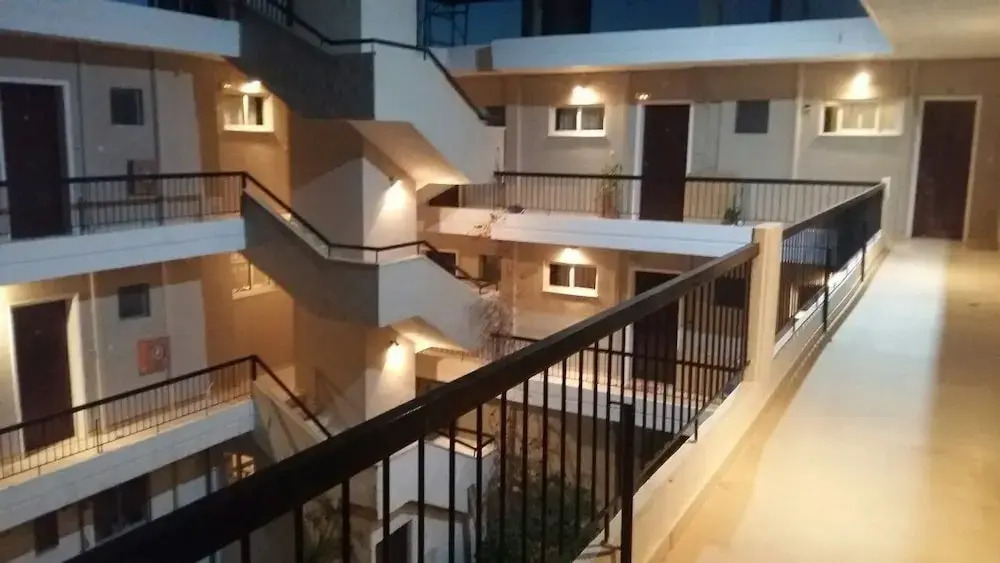 Faros Apartments