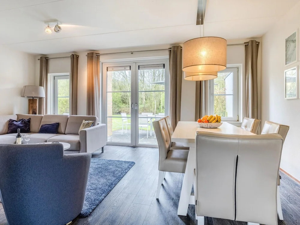Villa in Banjaard Near Sandy North Sea Beach