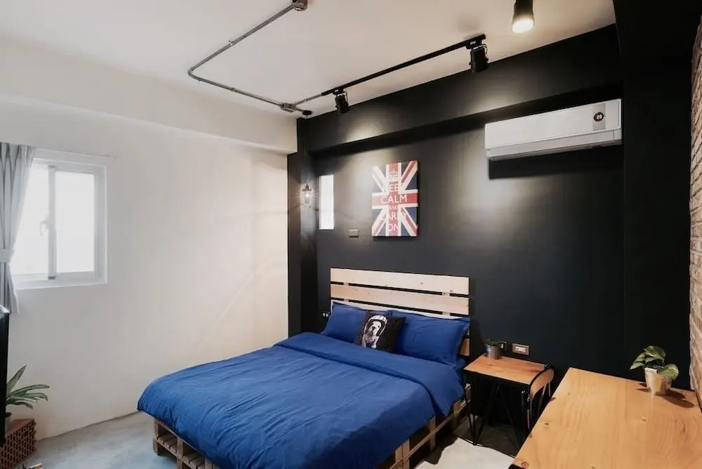 Room 5. New Yorker
