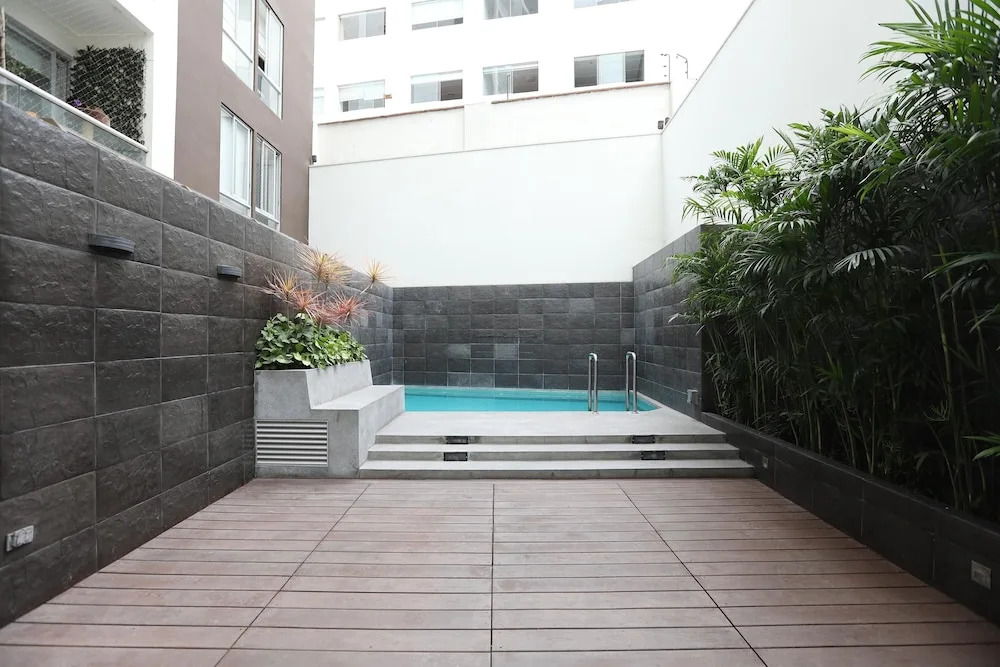 2BDR APT w/ pool & gym - Barranco!
