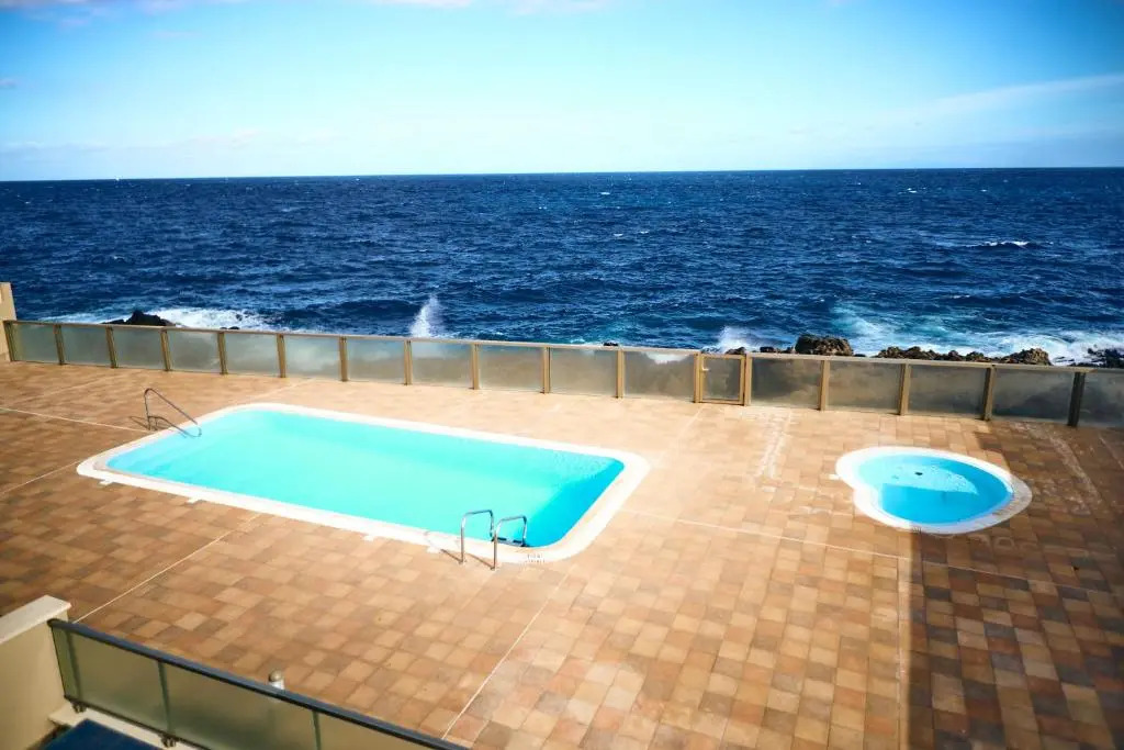 3Bdr + 2Bath Ocean View Apartment