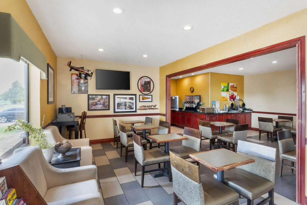 Quality Inn & Suites Wichita Falls I-44