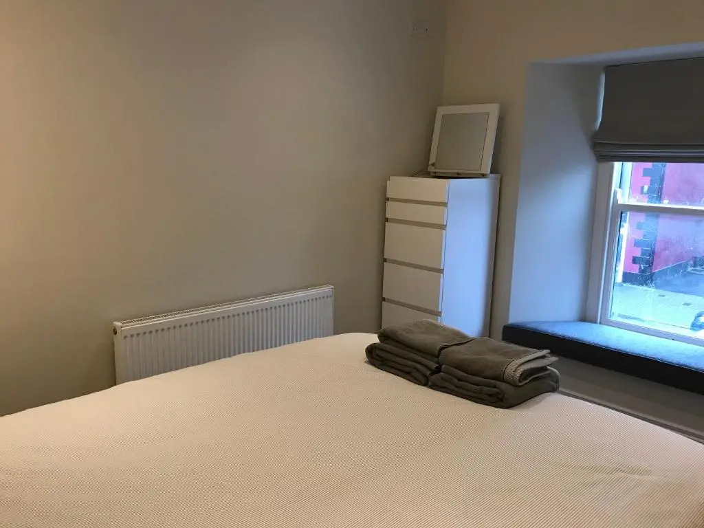 Bush House Accommodation - The Courthouse Apartment