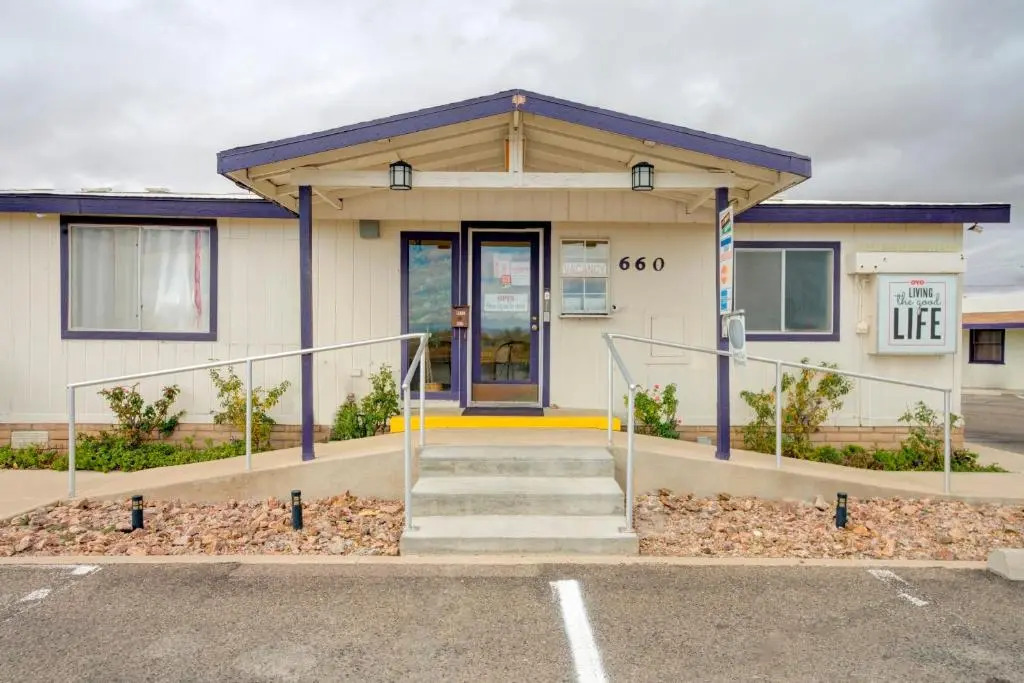 Roses Motel