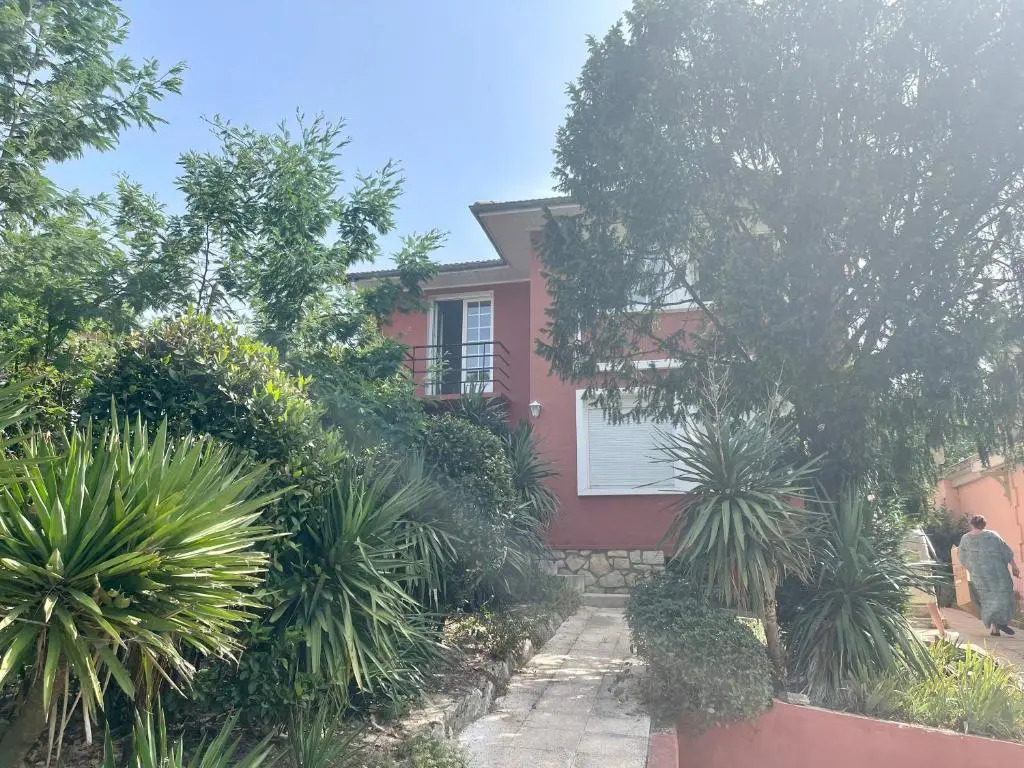 Appartement T4 Avec Jardin