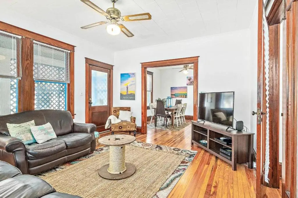 Casa de la Piña - Downtown Apartment