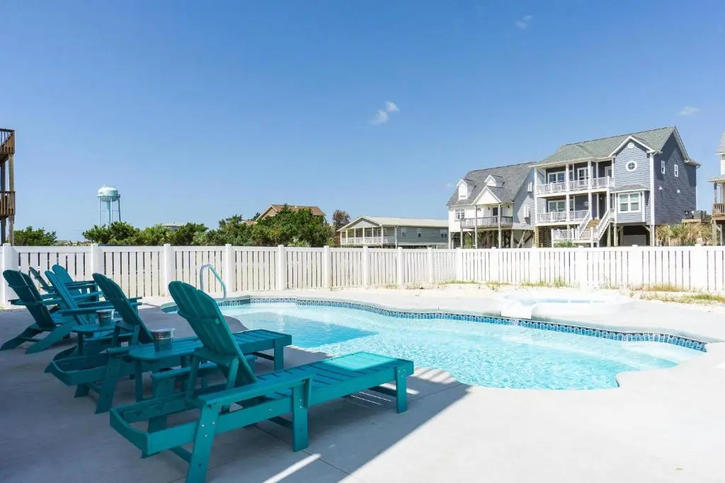 Wait N Sea by Oak Island Accommodations