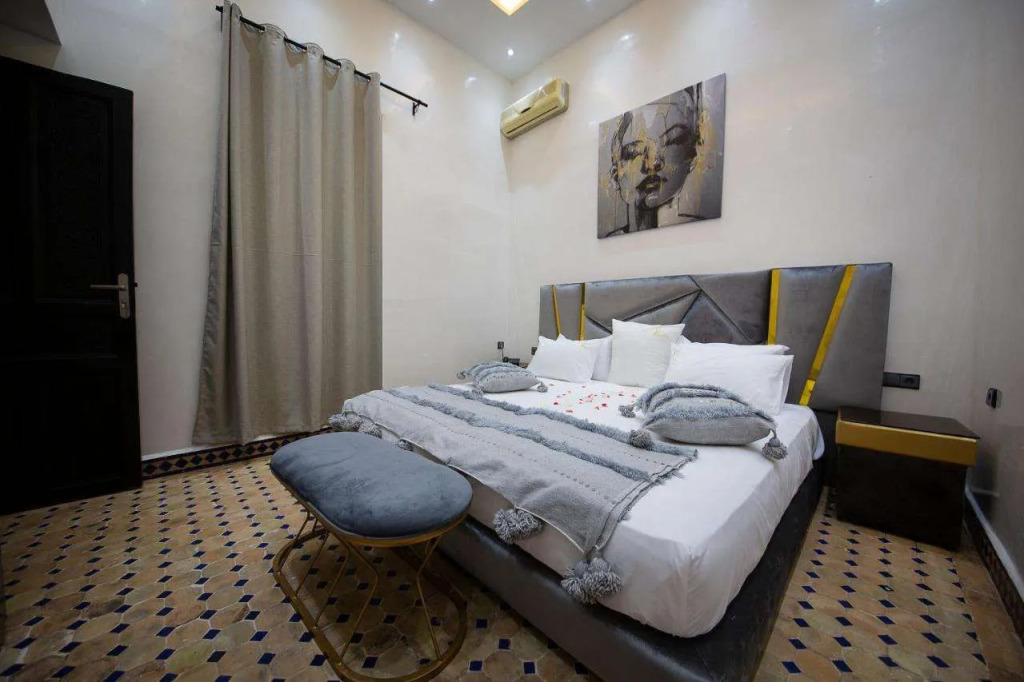 Riad Douirtna