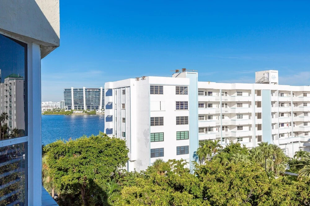 Le Frontenac 601 - Condo 4 People, Sunny Isles