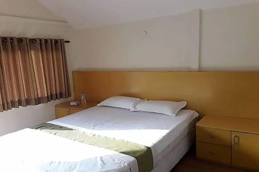 Saanvi Hotel & Restaurant