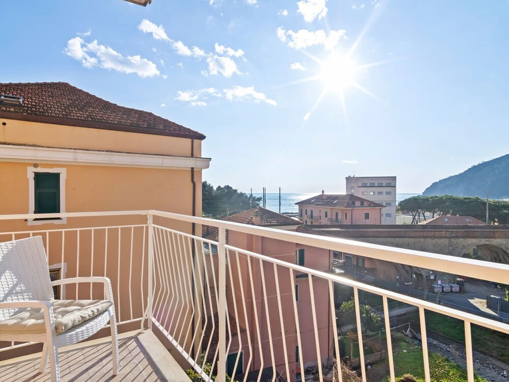 Cosy Apartment in Moneglia With Balcony