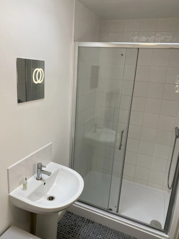 Luxurious Luton Town Centre Studio Apartment