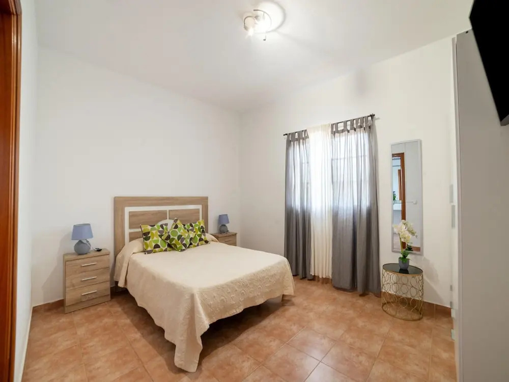 Lovely & Spacious Holiday Home With Private Swimming Pool