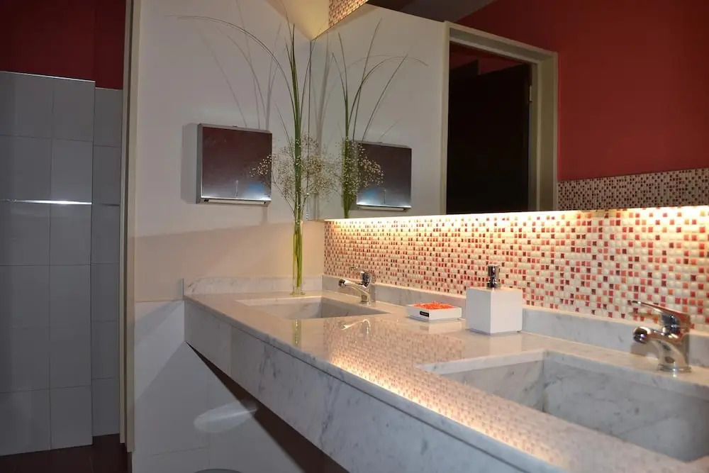 Kube Apartments