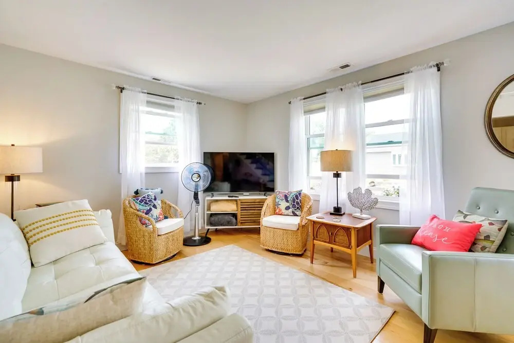 Charming + Updated Villas Home w/ Backyard