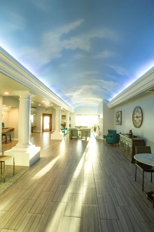 Tamarack Beach Hotel
