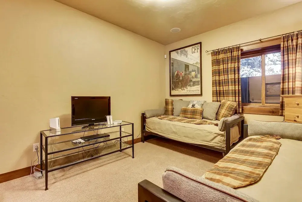 Base Camp 462 4 Bedroom Holiday Home by Winter Park Lodging Company