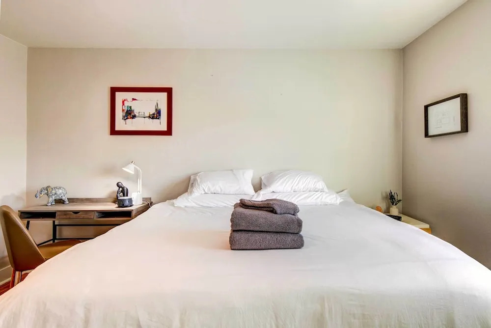 Pet-friendly Denver Home: Walk to Restaurants