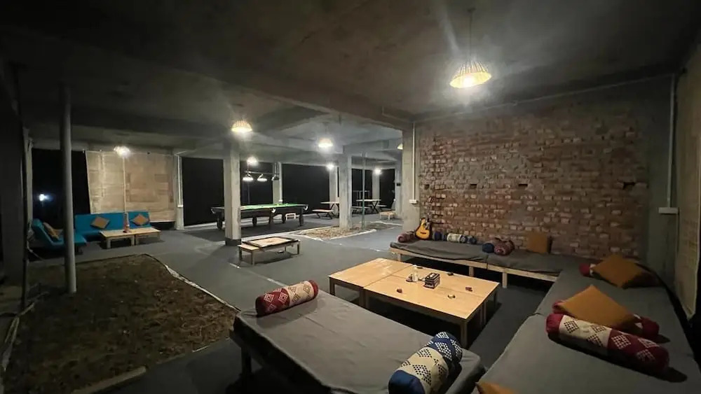 Flyscape Hostel
