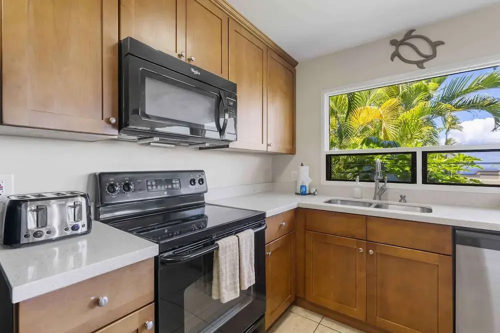Experience Stunning Ocean Views at Wailea Ekolu 403, Spacious, Wi-fi, Split-ac!