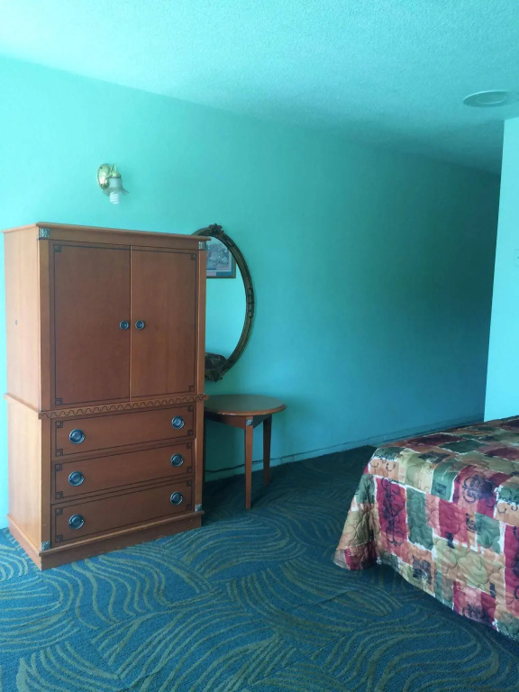 Country Inn Motel