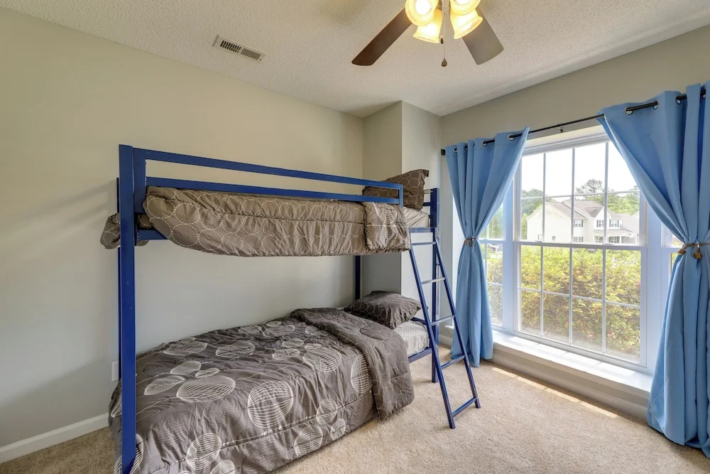 Swansboro Vacation Rental, 4 Mi to Hammocks Beach!