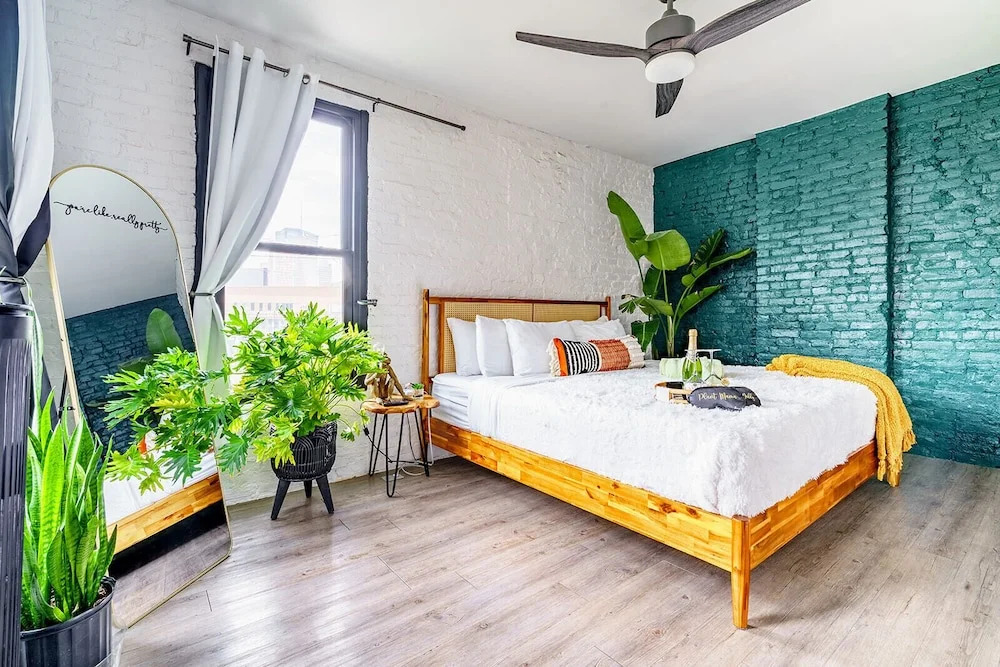 Jungle House Downtown Columbus – Modern Boutique Suites