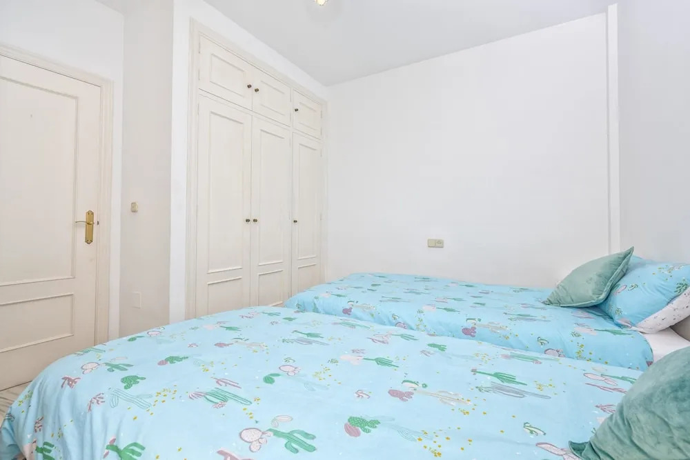 Beatriz - Amazing House in 1 min Walk to the Beach, Sea Views, Wifi
