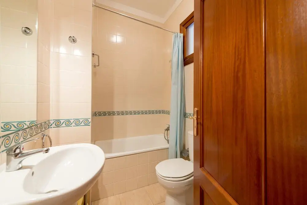 Holiday Home on Estate With Vineyards, Olive Groves and Swimming Pool