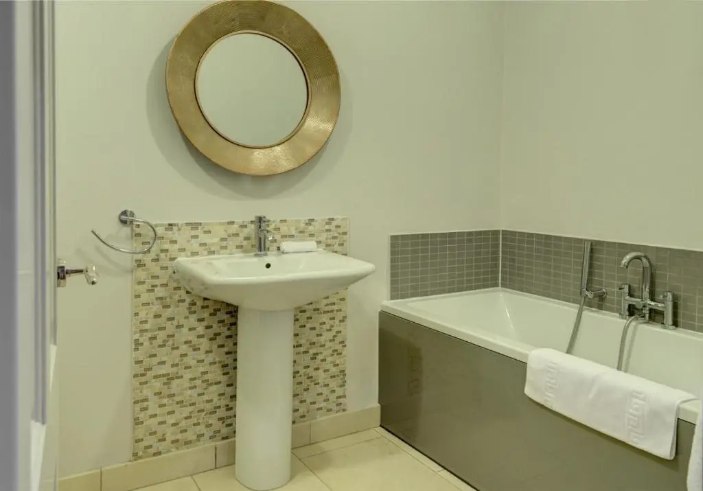 7 Lansdown - By Luxury Apartments