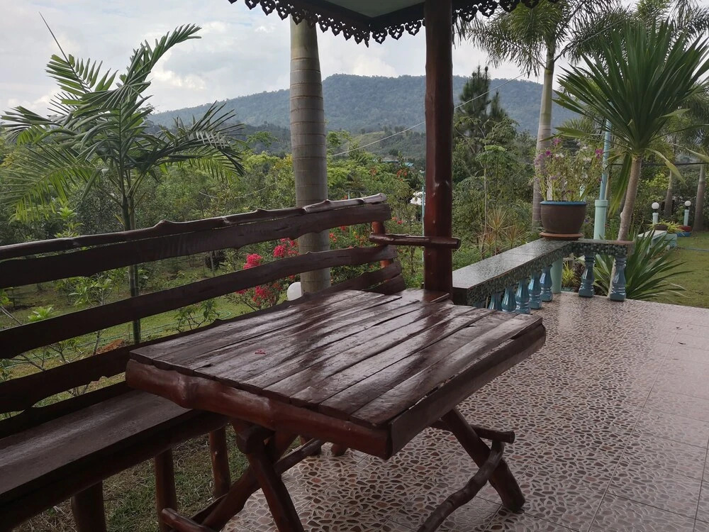 Baan Sampeenong