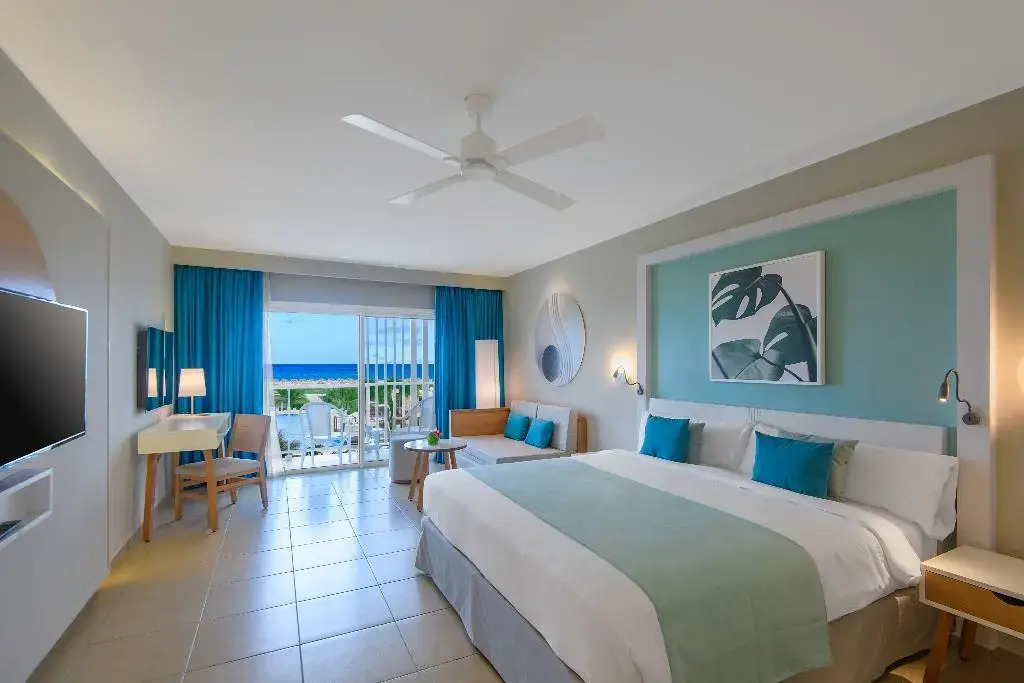 GRAND ASTON Cayo Paredón Beach Resort