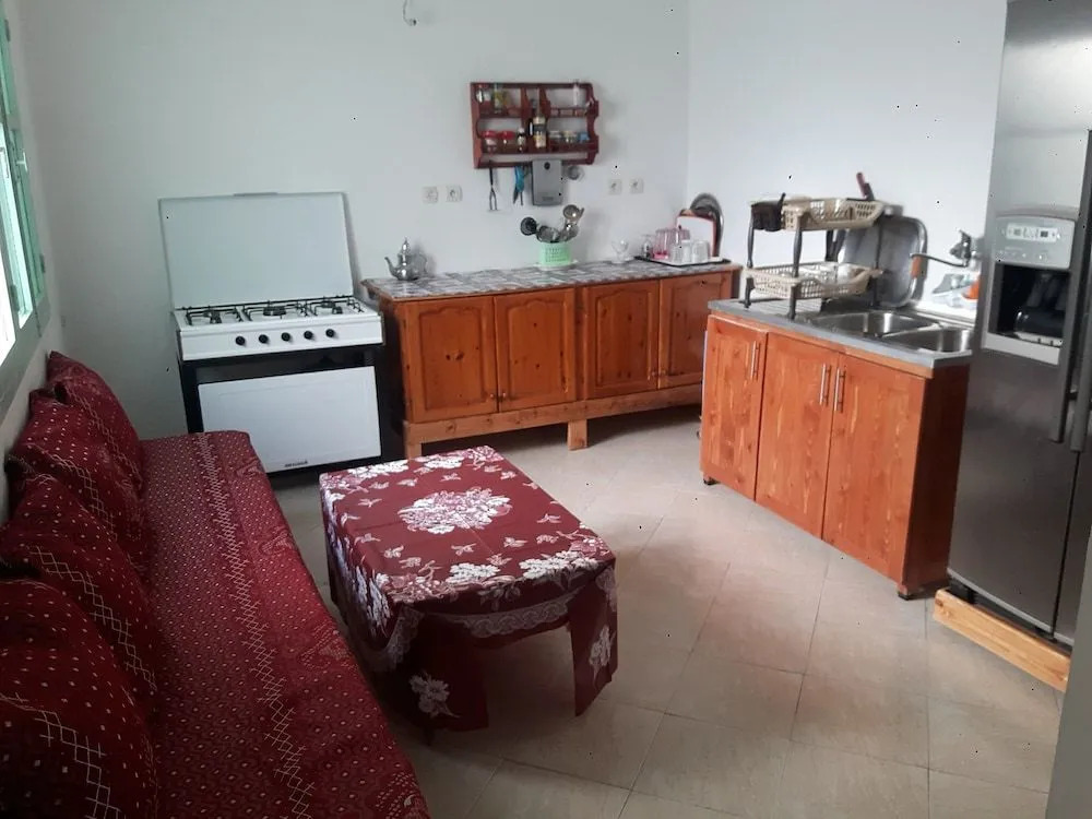 Shakkaar's home