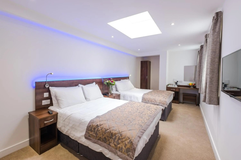 Signature Hotel London