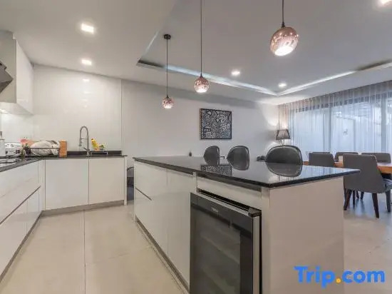 Thai Home Jomtien Deluxe3B Villa