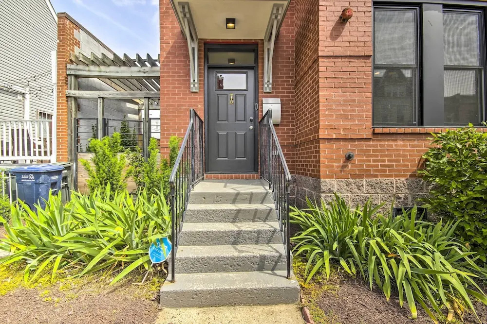 2 Mi to National Mall: Modern DC Retreat w/ Patio