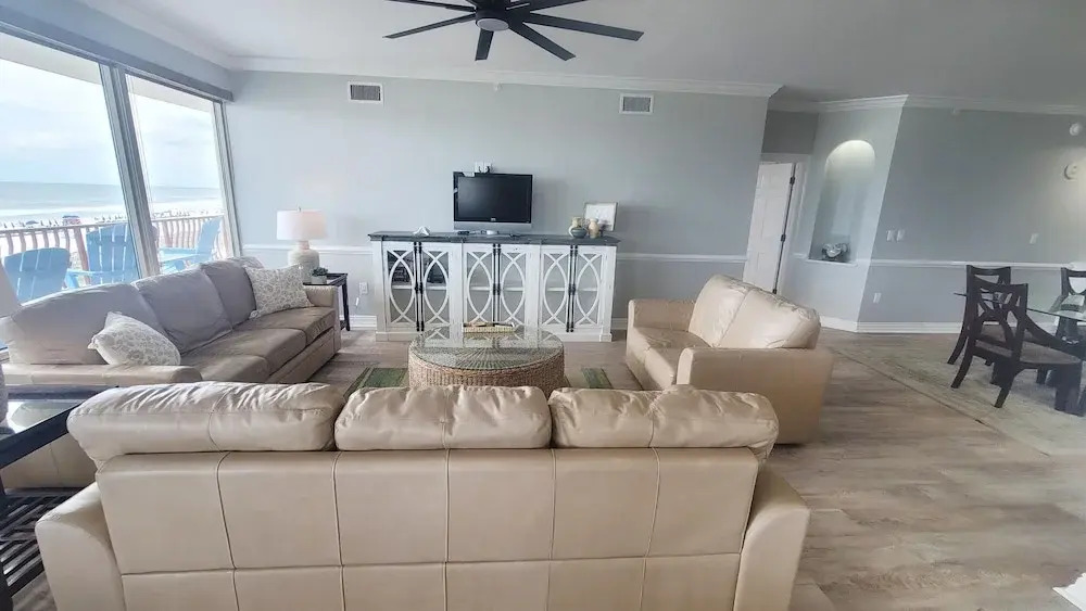 Hidden Dunes 305