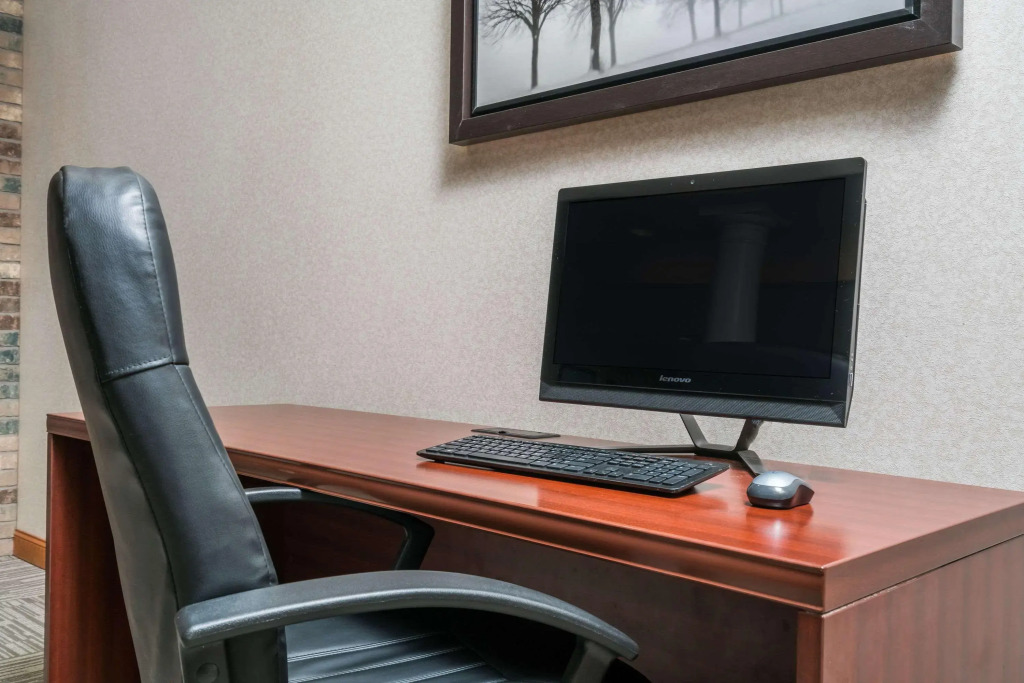 Travelodge & Suites by Wyndham Fargo/Moorhead