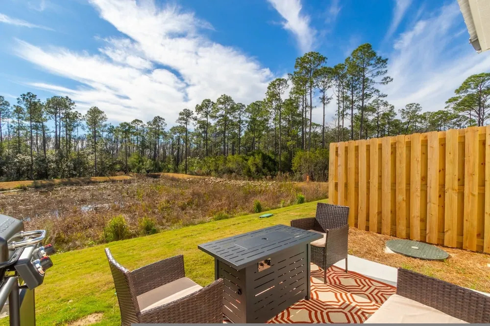New Sleeps 7 Beach Fun Dining Palmaway