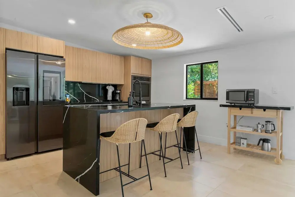 Casa Siesta Modern by Design District Hot Tub