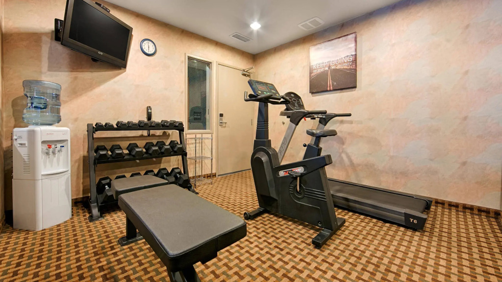 Best Western Plus Rama Inn & Suites