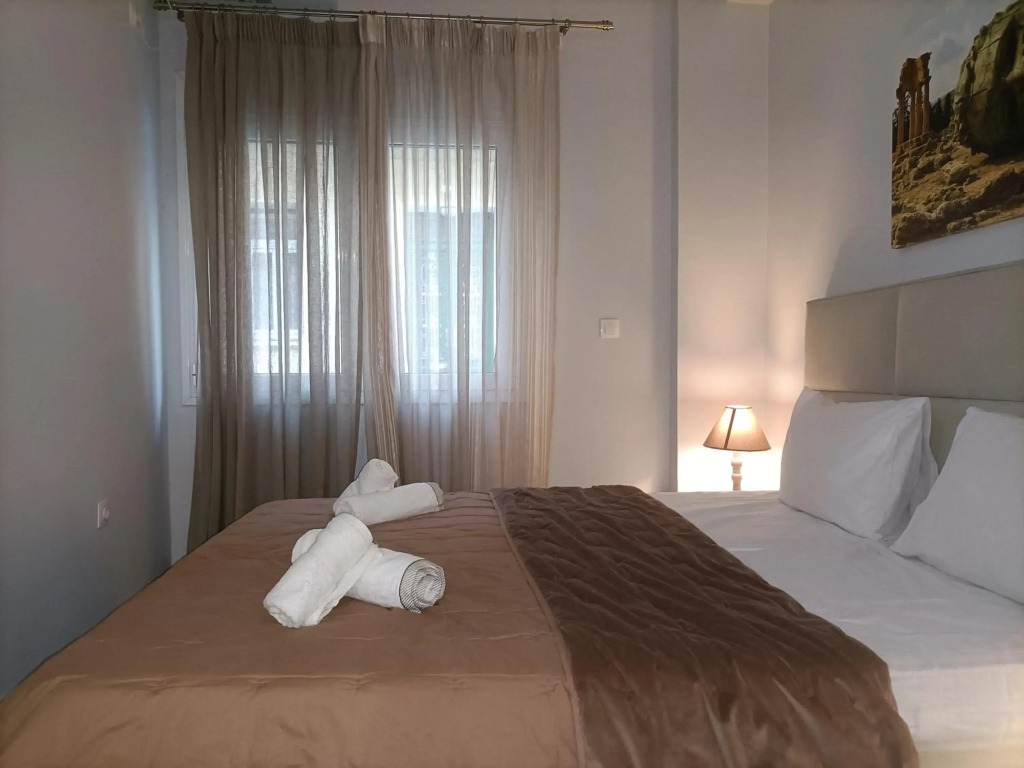 Modern Comfy Apartment near Metro